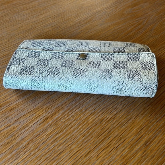 Authentic Louis Vuitton Damier Azur Sarah Wallet Worn Needs Some Love Project - Picture 8 of 14